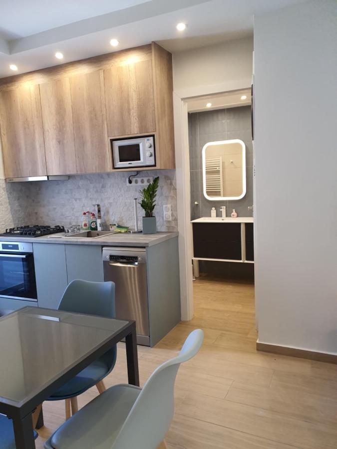 Tony'S Suite With Parking Athen Eksteriør billede
