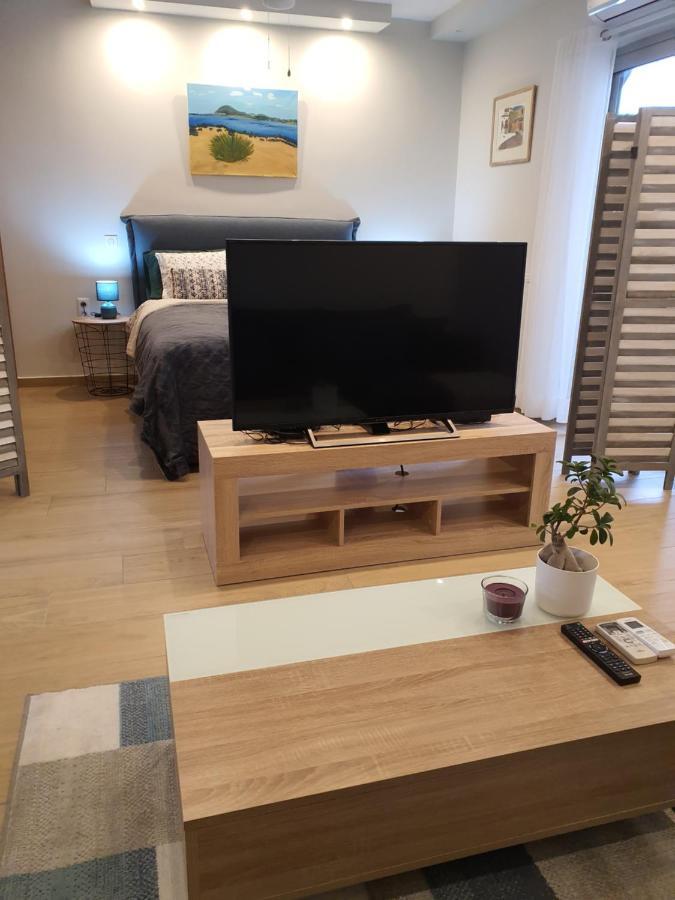 Tony'S Suite With Parking Athen Eksteriør billede
